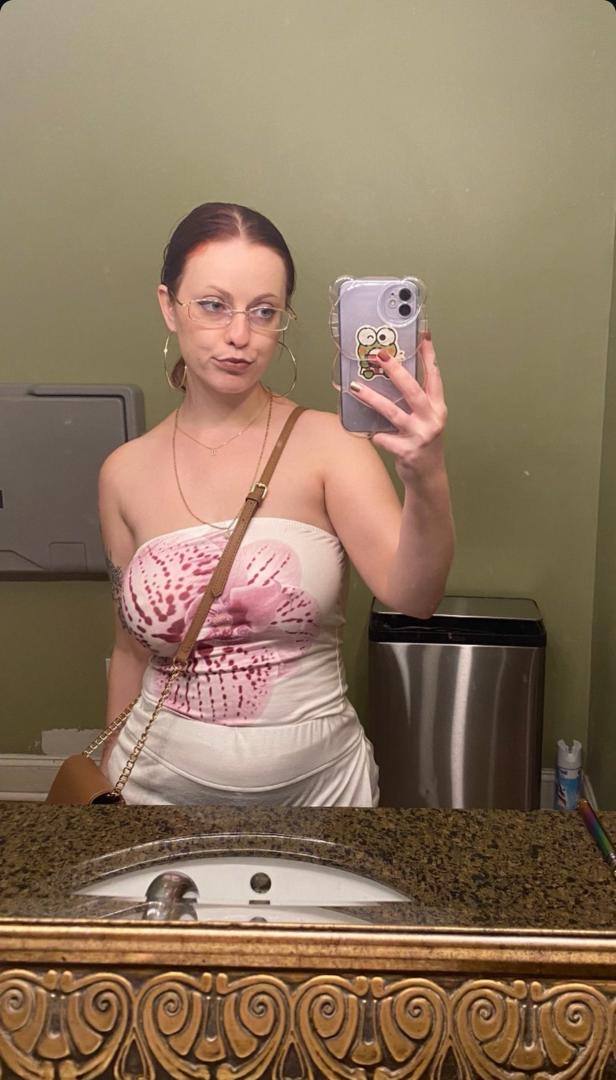❤️Hello 😋my name is lizzy, ❤️I'm new to the place, 😋I do sexual services🥵, erotic massages 🥵