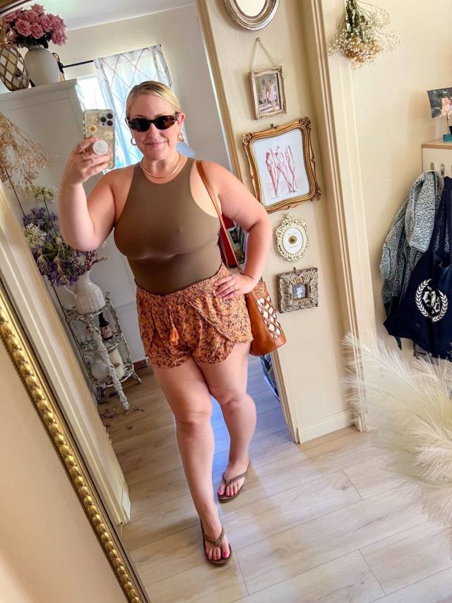 Matured sexy lady seeking fun and some good sex get paid incall or Outcall and a NURU MASSAGE therapist NURU Massage Full