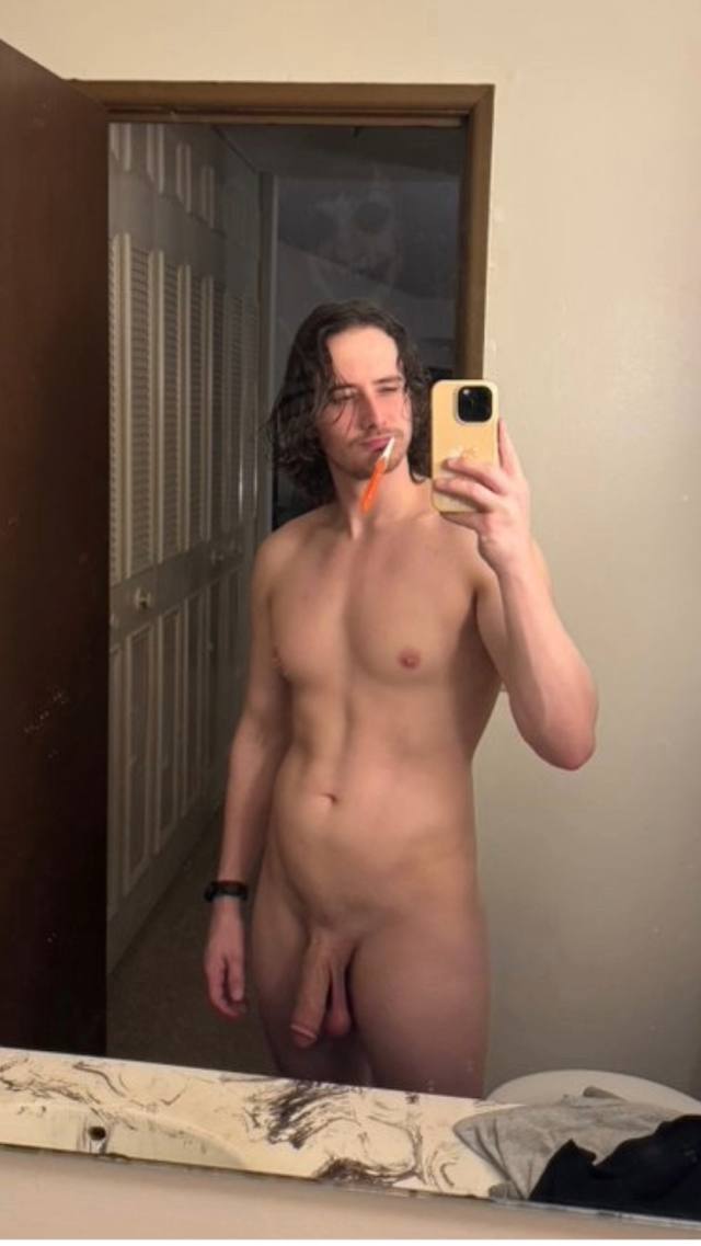 Hi I’m Chris I will give you my full Handjob🍆,sloppy blowjob,69,Massage👄,Doggy👅🍑,,69,Fingering👉👌,Cum in my face 💦 ,cum in my