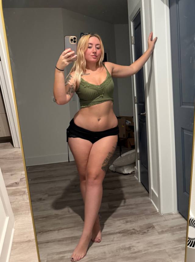 NO PAYMENT, NO PRESSURE JUST A NAUGHTY SINGLE MOM READY TO PLAY 😈 IF YOU CAN HANDLE THIS 🍑💦 AND KNOW HOW TO WORK THAT 🍆