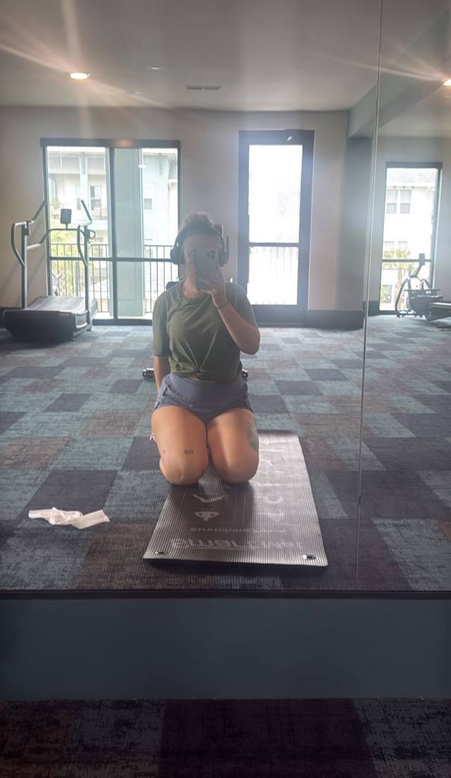 NO PAYMENT, NO PRESSURE JUST A NAUGHTY SINGLE MOM READY TO PLAY 😈 IF YOU CAN HANDLE THIS 🍑💦 AND KNOW HOW TO WORK THAT 🍆