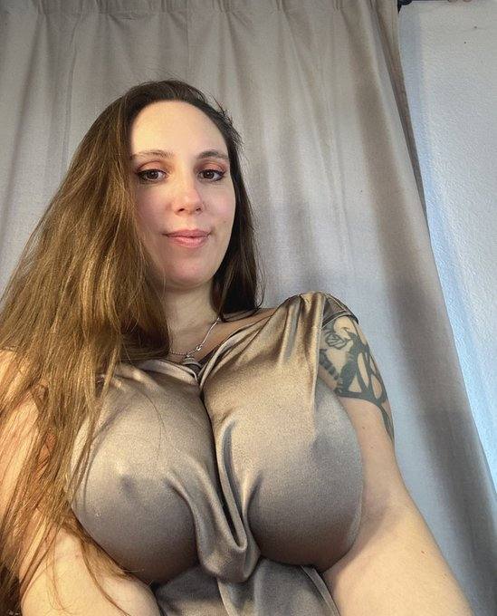 Single mom here, ready to get my batter pounded properly 😈 If you’ve got the dough to work with and know how to knead it righ