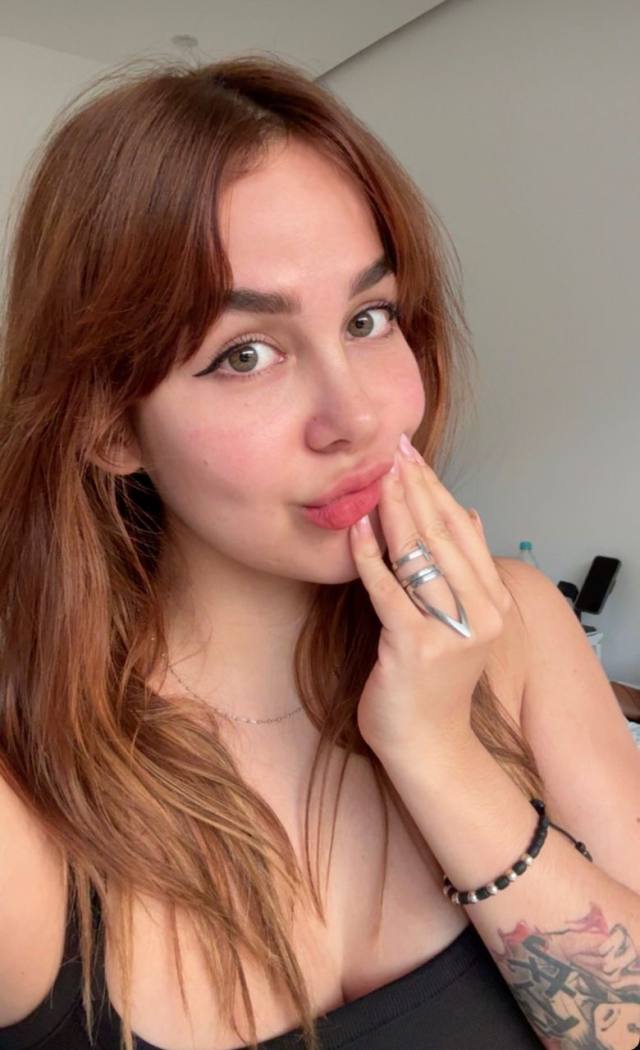 Sexy single mother that needs fun