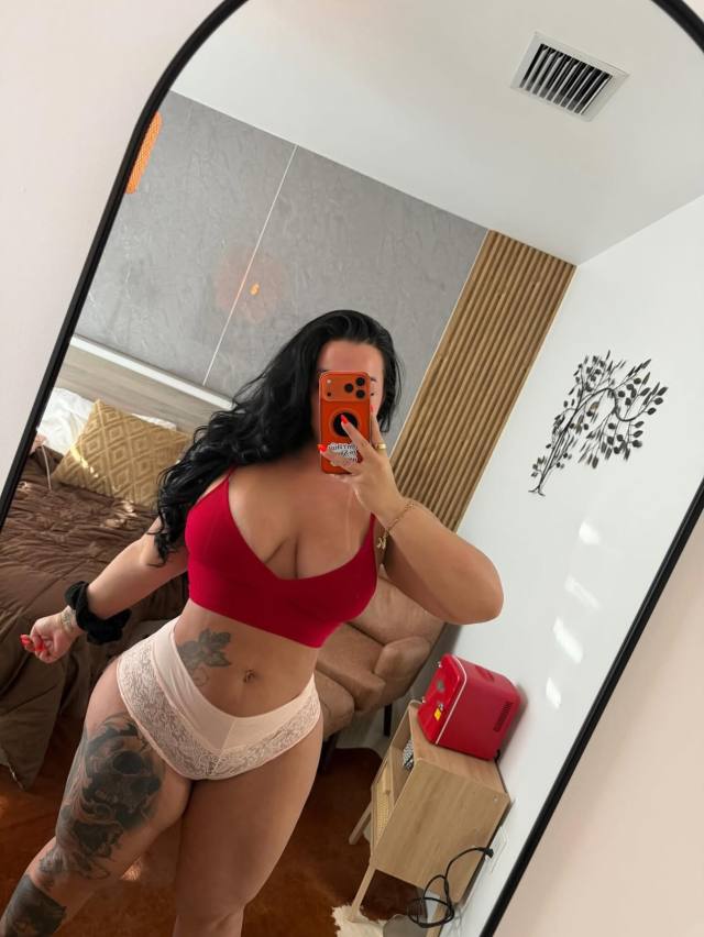 👅I AM LOOKING FOR A NICE COCK TO **** SERVICE💠AVAILABLE CAR/HOME/HOTEL INCALL AND OUTCALL