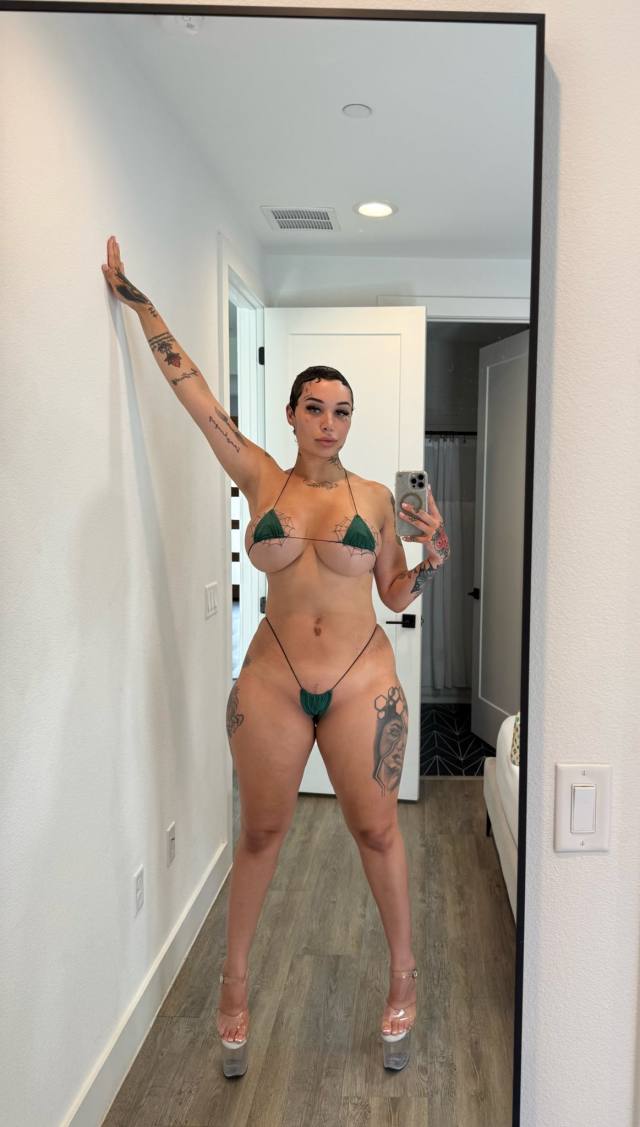HOT TATTOOED GODDESS  SPOIL YOURSELF WITH ME TONIGHT • NO RUSH, ALL PLEASURE”