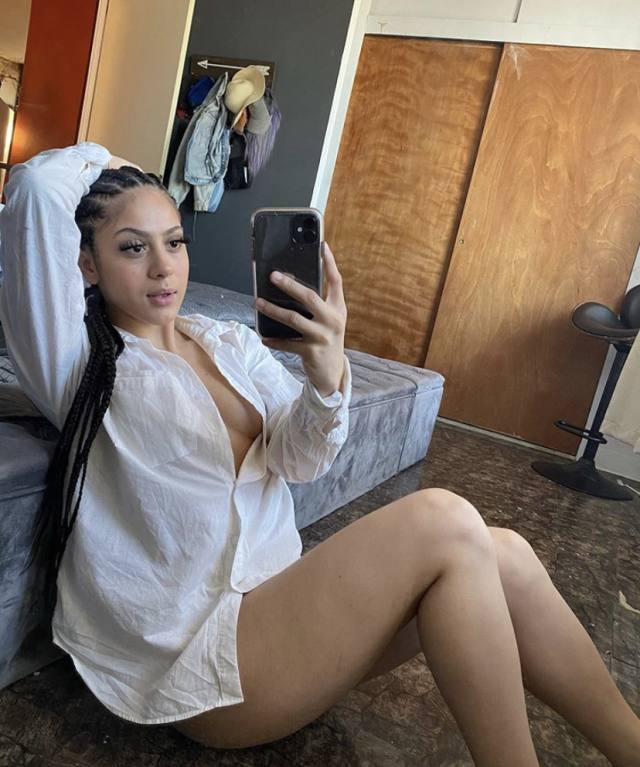 NO PAYMENT REQUIRED- SEXY SINGLE MOM FOR MEET AND FUCK AS LONG AS YOU KNOW HOW TO USE YOUR DIVK 🍑🍑💦💦