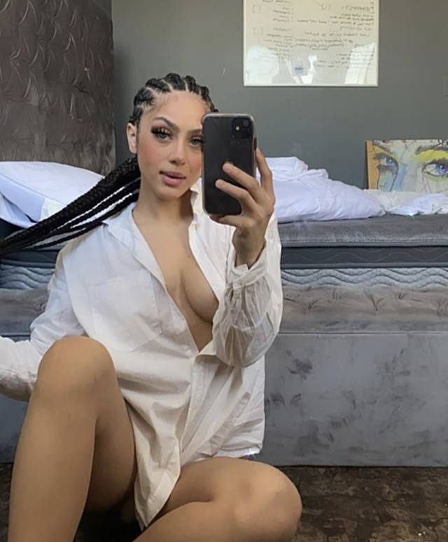 NO PAYMENT REQUIRED- SEXY SINGLE MOM FOR MEET AND FUCK AS LONG AS YOU KNOW HOW TO USE YOUR DIVK 🍑🍑💦💦
