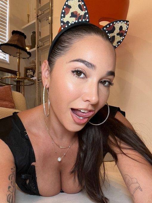 NO PAYMENT REQUIRED- SEXY SINGLE MOM FOR MEET AND FUCK AS LONG AS YOU KNOW HOW TO USE YOUR DIVK 🍑🍑💦💦 🍆