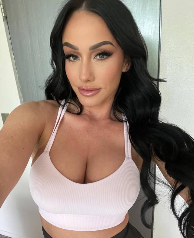 Hi Lover😘  420 FRIENDLY.I LIKE TO PARTY HARD.  Best time with me.😍