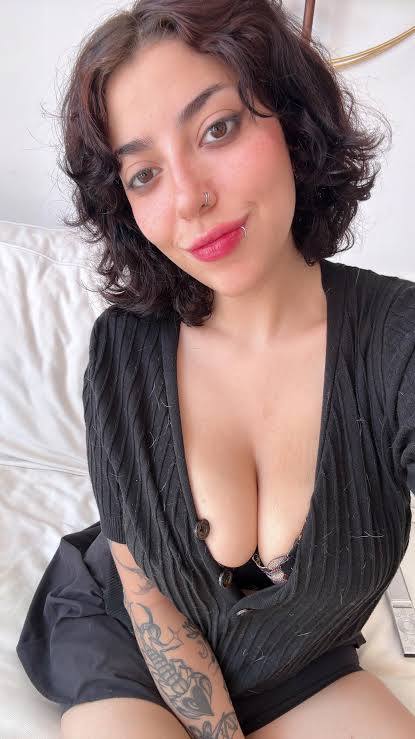 NO PAYMENT REQUIRED- SEXY SINGLE MOM FOR MEET AND FUCK AS LONG AS YOU KNOW HOW TO USE YOUR DIVK 🍑🍑💦💦 🍆