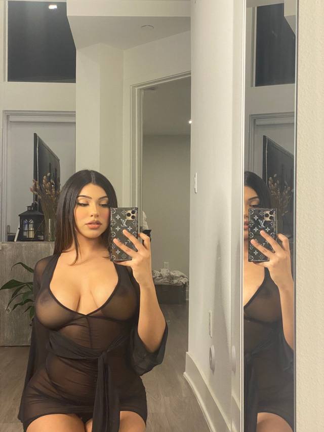 I’m available for hookup both incall or outcall service
