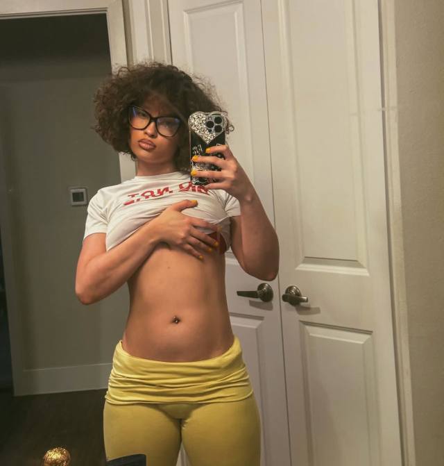 Hey💐😍Down to fuck 💦slide in let’s get nasty🔥🥵 extra 30 minutes✨for new clients MEET ME AND FIND HAPPINESS AND SATISFACTION. c