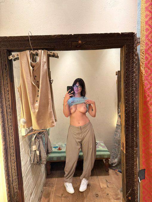 NO UPFRONT PAYMENTS , NO DEPOSIT 😍IM LINDA AM DOWN FOR🍌INCALL  & OUTCALL🍆 🥕OR SEX CHAT 😋 🍏CARDATE🚘 🍇MASSAGE🥬 HOLIDAY SPECIALS