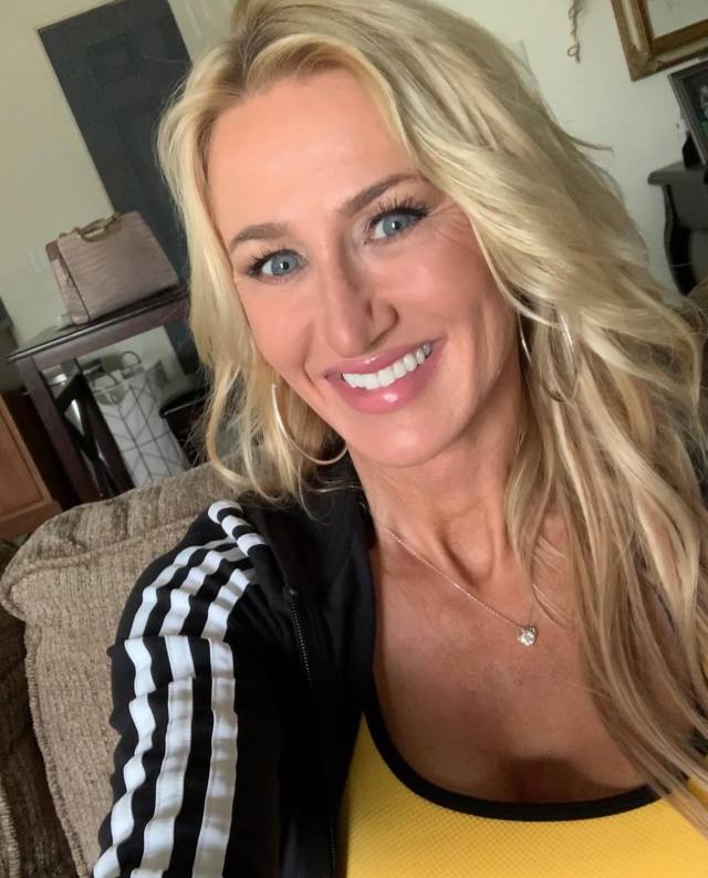 𝐯𝐞𝐫𝐢𝐟𝐢𝐞𝐝 ✔️™️®️ Private Indulgence with a Dangerous Twist Desire” Flawless Figure, Naughty Mind – What Are You Waiting For?