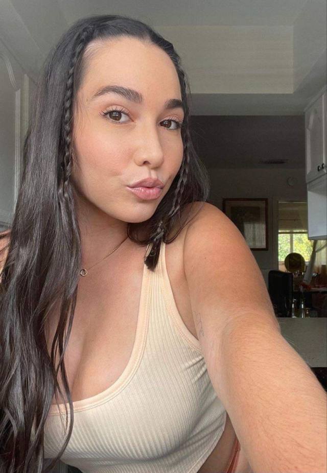 NO PAYMENT REQUIRED- SEXY SINGLE MOM FOR MEET AND FUCK AS LONG AS YOU KNOW HOW TO USE YOUR DIVK 🍑🍑💦💦 🍆