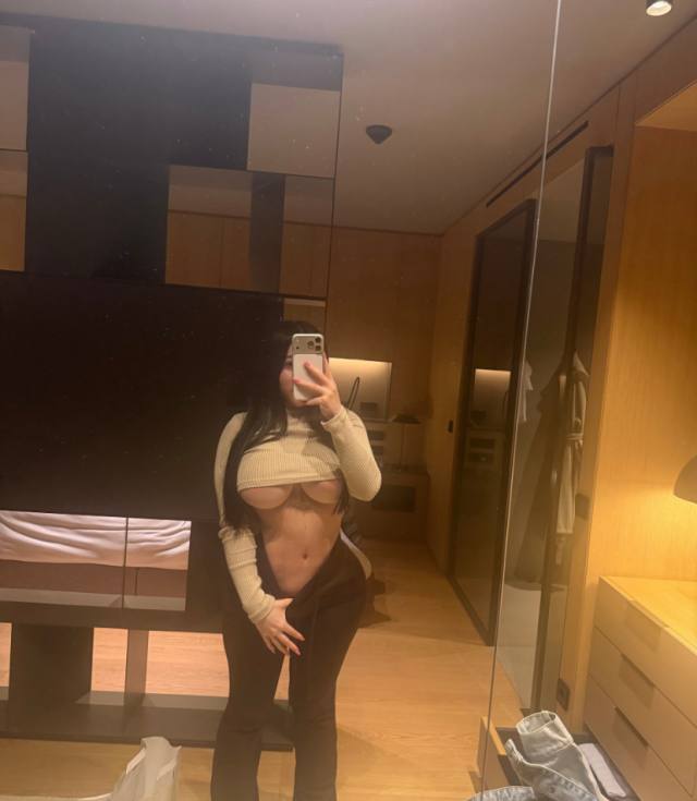 Call/text … Check me out baby, I’m sexy and extremely naughty 😜😜🍑🍑