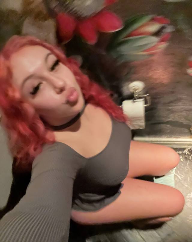 Are you down to hookup or purchase my naughty contents?🥰 which is my hot 🥵🍑🍆 nude videos,,, I get oiled up and fuck my self