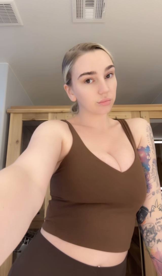 I’m available for body rubs and hookup both incall and outcall
