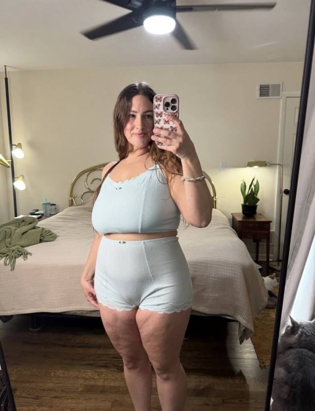 Available for nasty fun, massage and loads of kinks because I'm a massage and sex therapist ❤️😍🤩I do Incall and outcall text