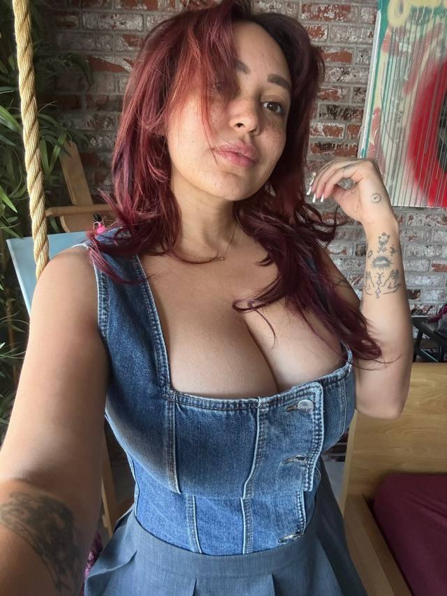 Hello, im a mobile licensed massage therapist I render all types of body massages,cracks and therapy at fair affordable rates