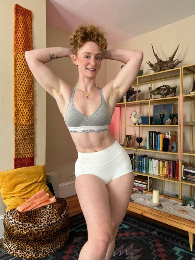 A sweet local redhead girl with a laid-back vibe, available for low-key, discreet meetups with no restrictions.