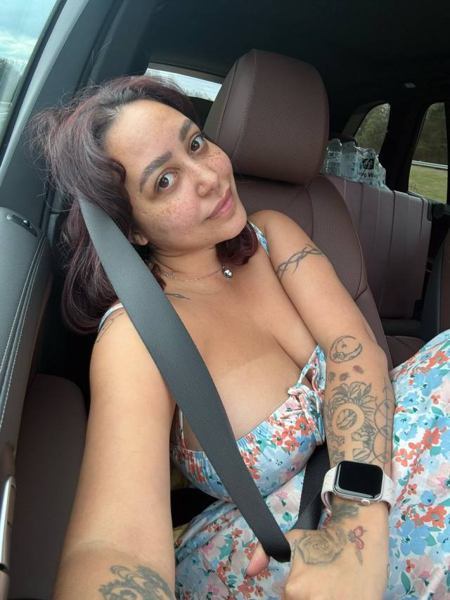 Hi l am Melissa 🤗, Am a single horny mom  Really sweet and polite just the way you will love it 👅 can you **** with me 💋 I wa