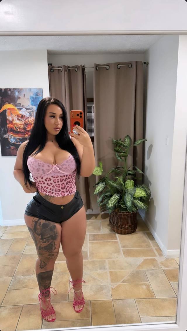 👅I AM LOOKING FOR A NICE COCK TO **** SERVICE💠AVAILABLE CAR/HOME/HOTEL INCALL AND OUTCALL
