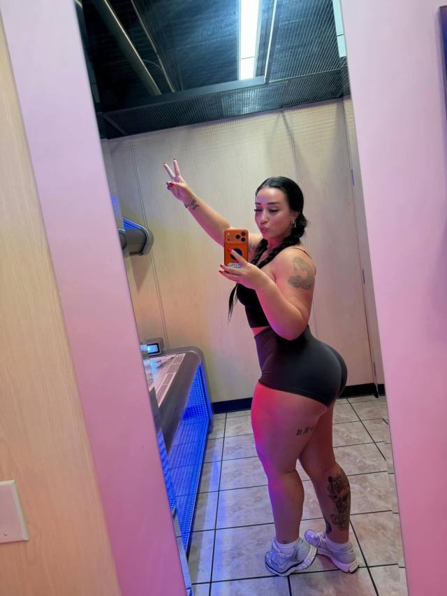 👅I AM LOOKING FOR A NICE COCK TO **** SERVICE💠AVAILABLE CAR/HOME/HOTEL INCALL AND OUTCALL