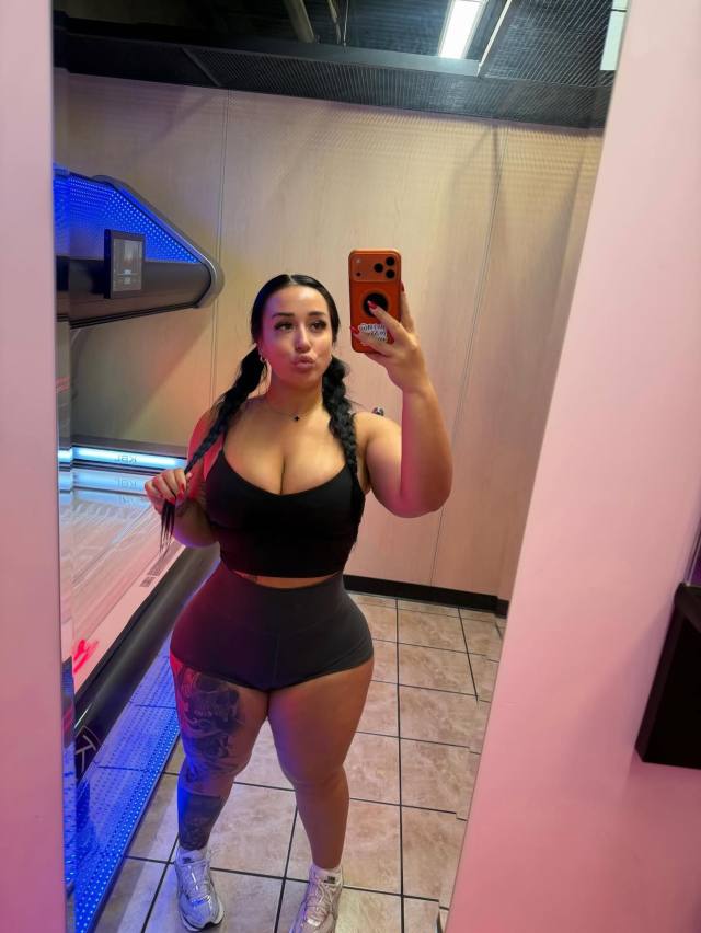 👅I AM LOOKING FOR A NICE COCK TO **** SERVICE💠AVAILABLE CAR/HOME/HOTEL INCALL AND OUTCALL