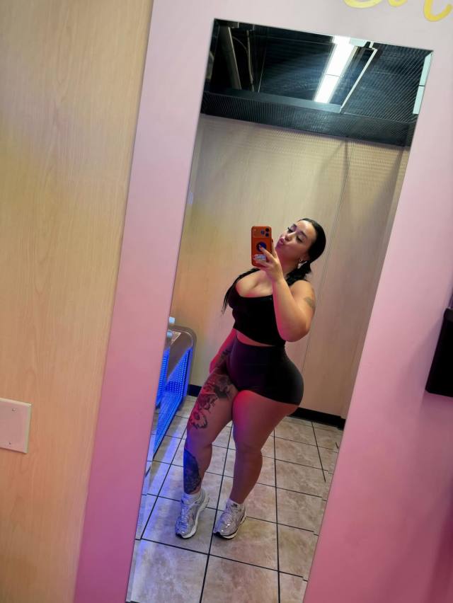 👅I AM LOOKING FOR A NICE COCK TO **** SERVICE💠AVAILABLE CAR/HOME/HOTEL INCALL AND OUTCALL