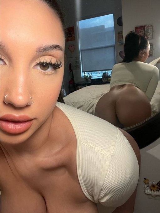 STELLA Latino  therapist I’m a naughty squirter I give full body massage with sex and blow job🍆🍑💦