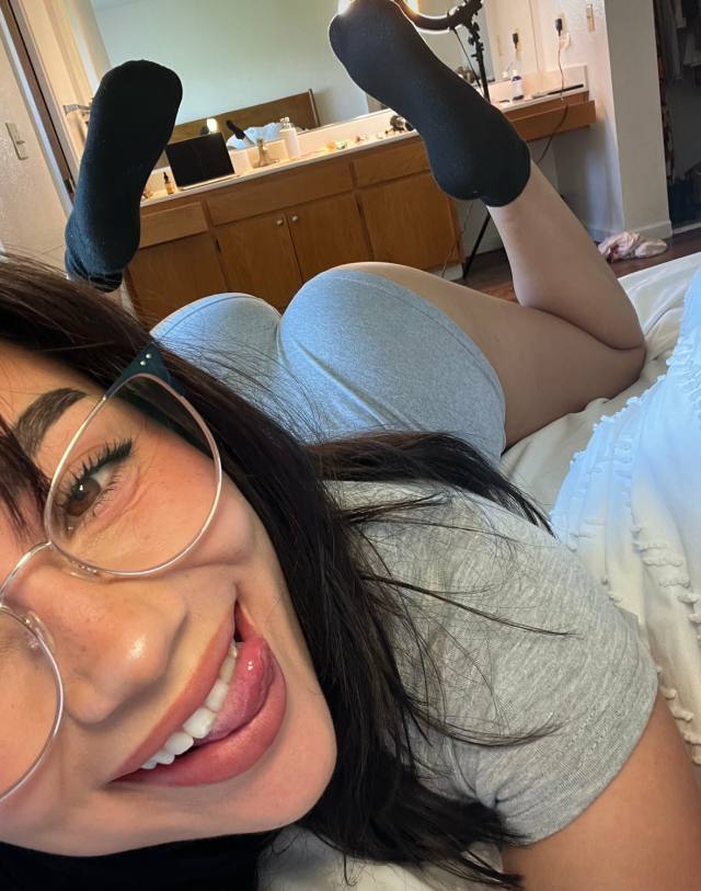 I accept payment in person text message: (309)613-5354 let meet up and I sell content 💦 dm for any kind of party favors ‬ 🫦🍑