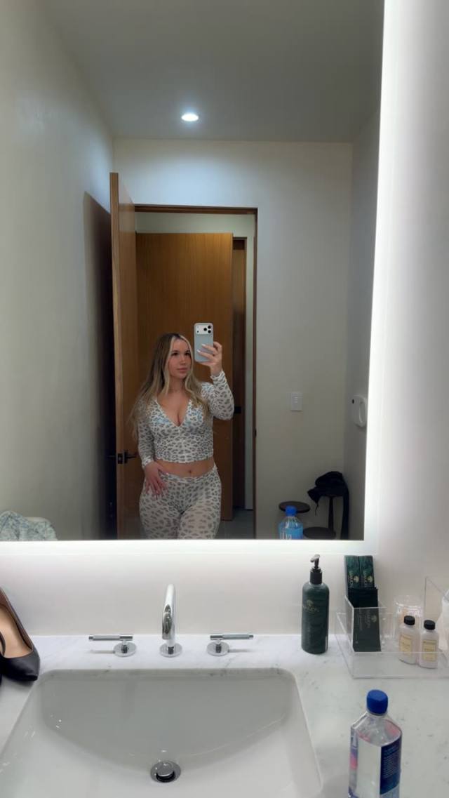 NO PAYMENT REQUIRED- SEXY SINGLE MOM FOR MEET AND FUCK AS LONG AS YOU KNOW HOW TO USE YOUR DICK 🍆🍑🍆💦.