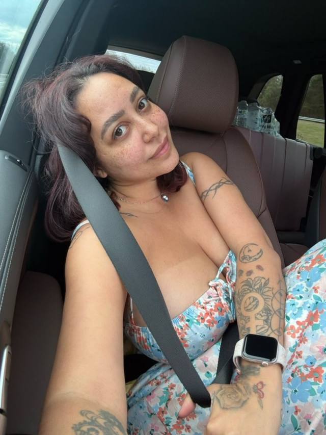 I’m A professional nuru therapist. I am available for full body massages and connections. Feel free to reach out to me if you