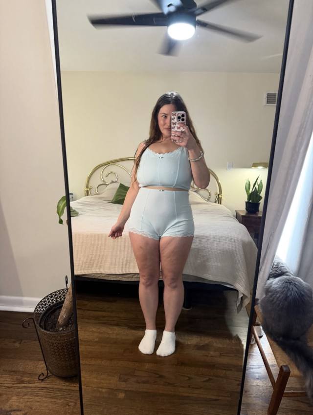 Available for nasty fun, massage and loads of kinks because I'm a massage and sex therapist ❤️😍🤩I do Incall and outcall text