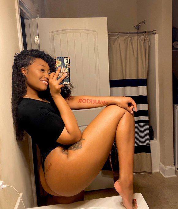 ARE YOU NOT TIRED 😪 OF THE FAKES ADS OUTHERE? HMU FOR SOMETHING REAL 💯 NO GAMES NO BS!! STRICTLY FUN HMU