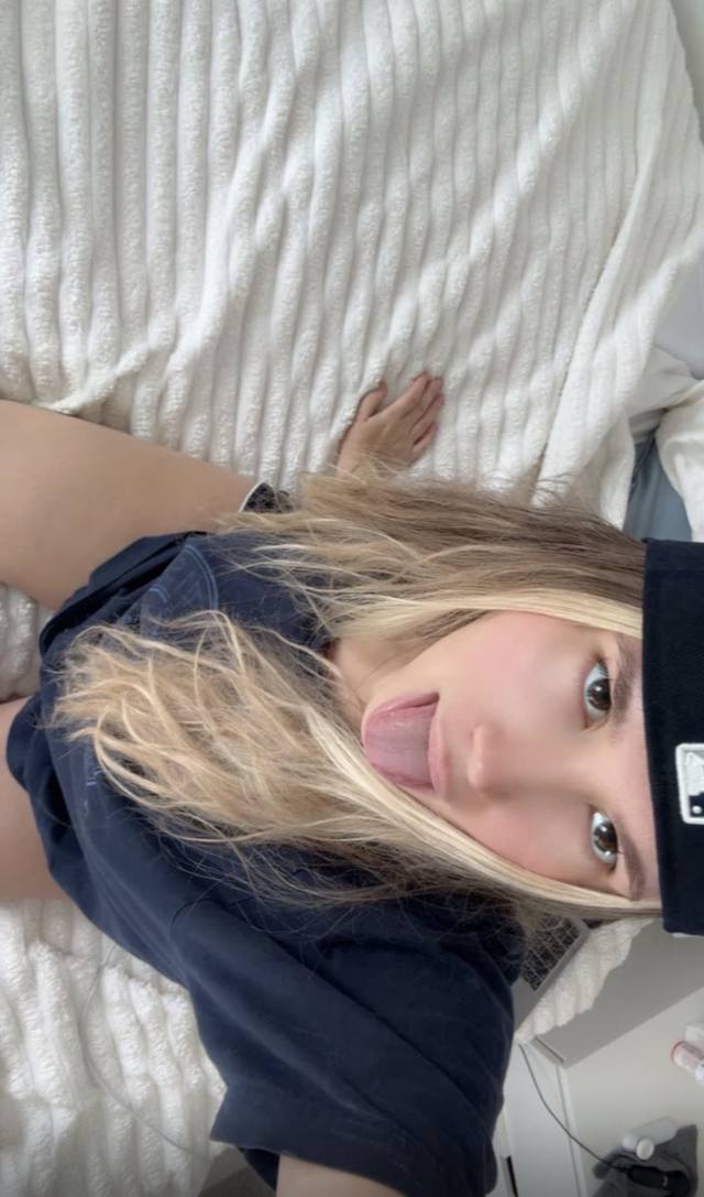 NO PAYMENT REQUIRED- SEXY SINGLE MOM FOR MEET AND FUCK AS LONG AS YOU KNOW HOW TO USE YOUR DICK 🍆🍑🍆💦.