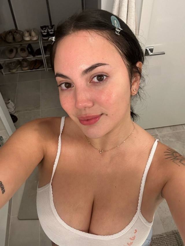 👀🙌🏽 Nice 💕 Lips👅👄 TIGHT GRIPS💋💦🍒 CREAMY KITTY 🍭🍬CUM PLAY 😋TIGHT & JUICY PUSSY💦 MULTIPLE  SHOTS.