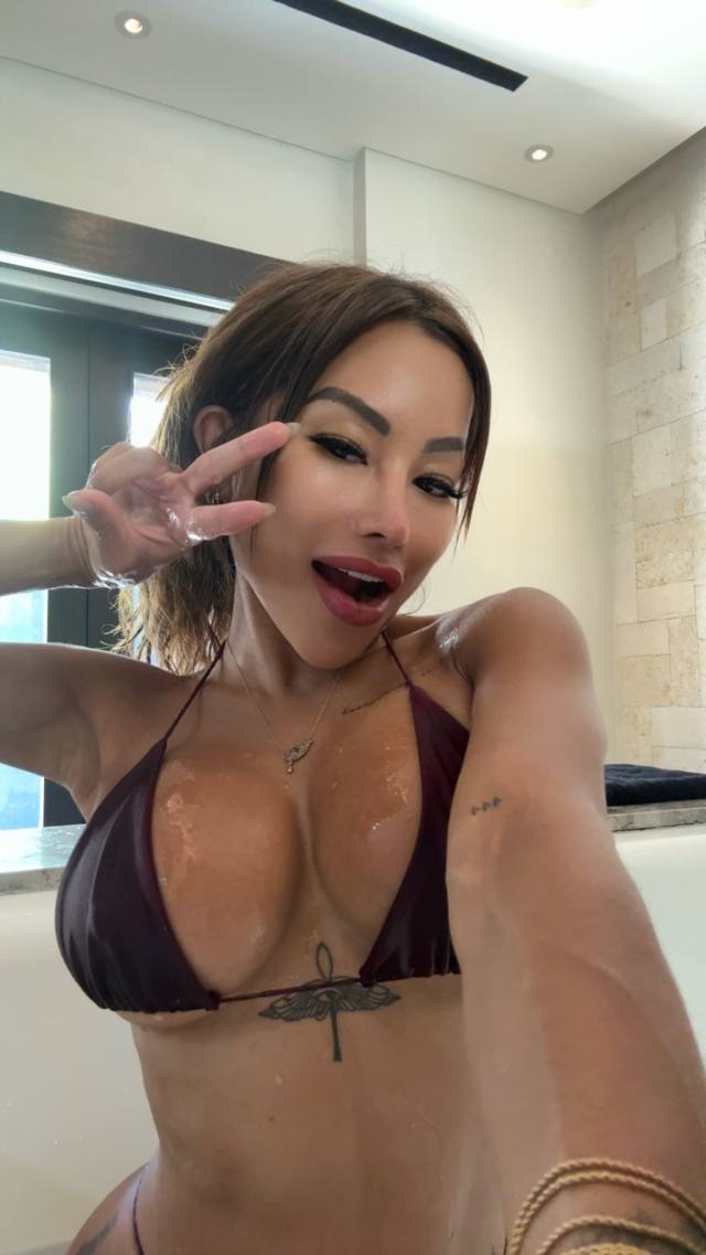 MY WET 💦💦**** IS READY TO TAKE IN SOME GOOD HARD COCK THAT WANT SOME JUICES I OFFER “INCALL AND OUTCALL AND CARDATE “ALL STYL