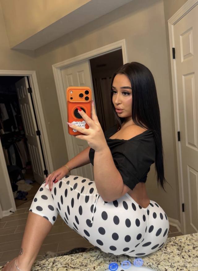 Verified escort come drain your balls 👅🍆🍑text me on 931-505-0058