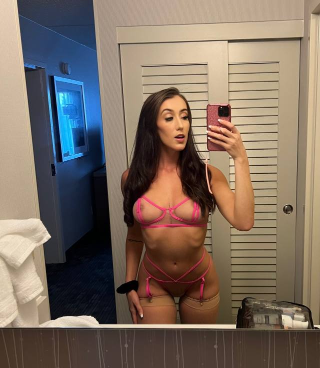 DISCRETE  PETITE TROUBLE ITALIAN ANGEL WITH FIRE UNDERNEATH 💦 425 574 0559