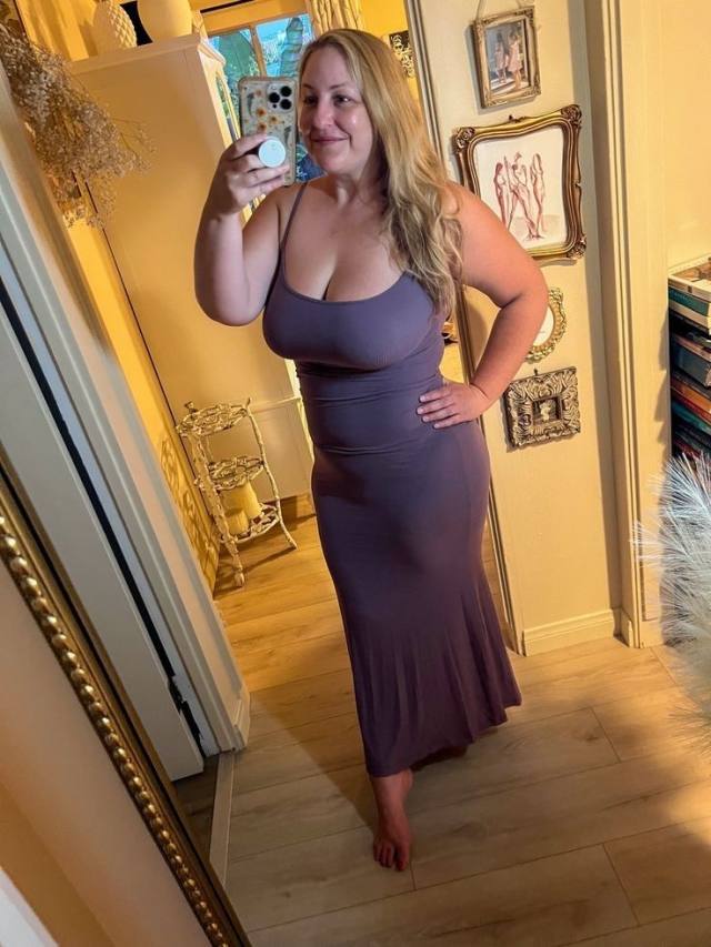 SUGAR Mom Seeks A Baby for HMU (610-333-3994) JUST BE LOYAL TO MUMMY AND ENJOY LIFE WITH ME 💜💜❤️😍
